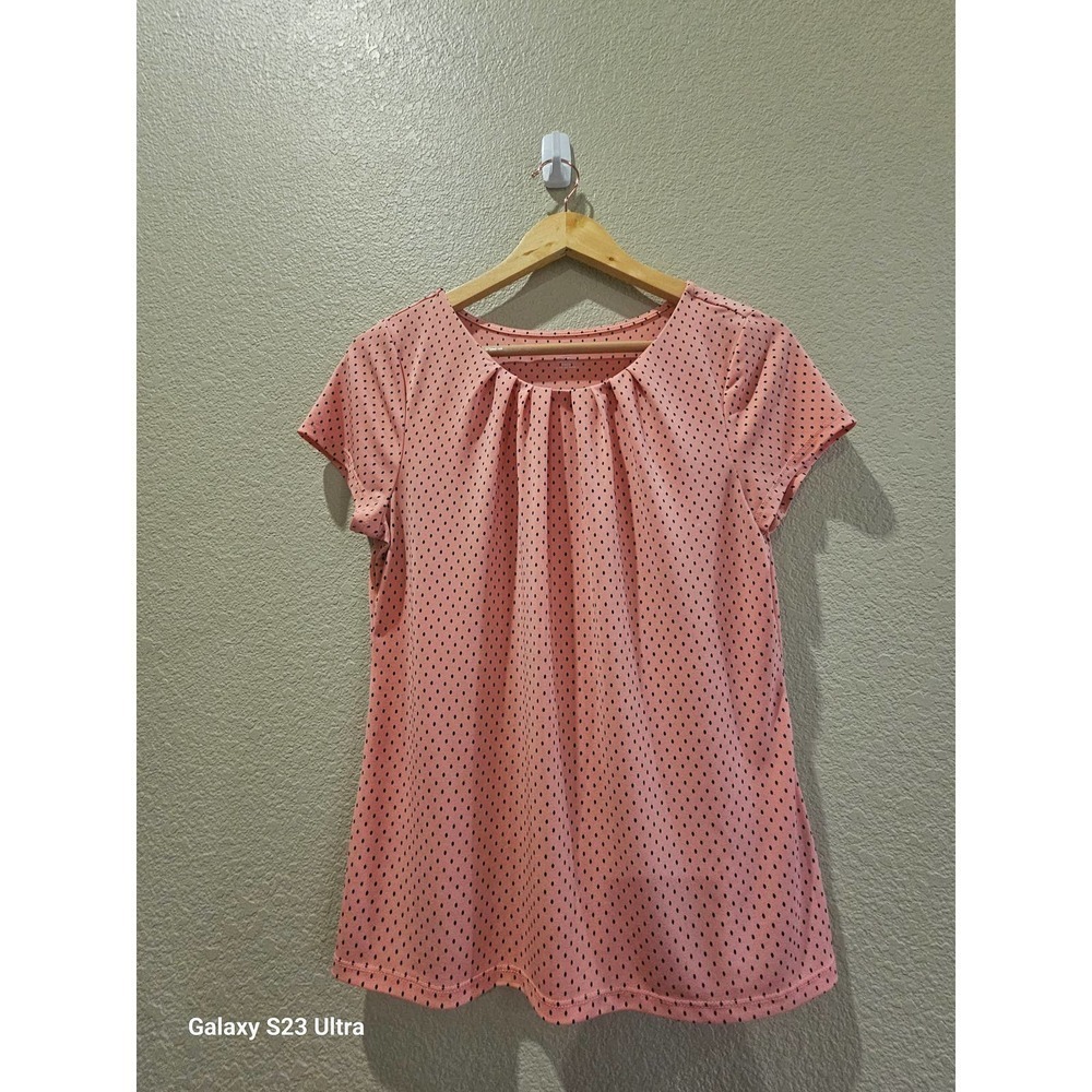 Women's sz PM, worthington top pink with polka dots